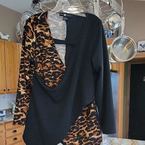 Ashley Stewart Black and Leopard Print Top Size 14/16